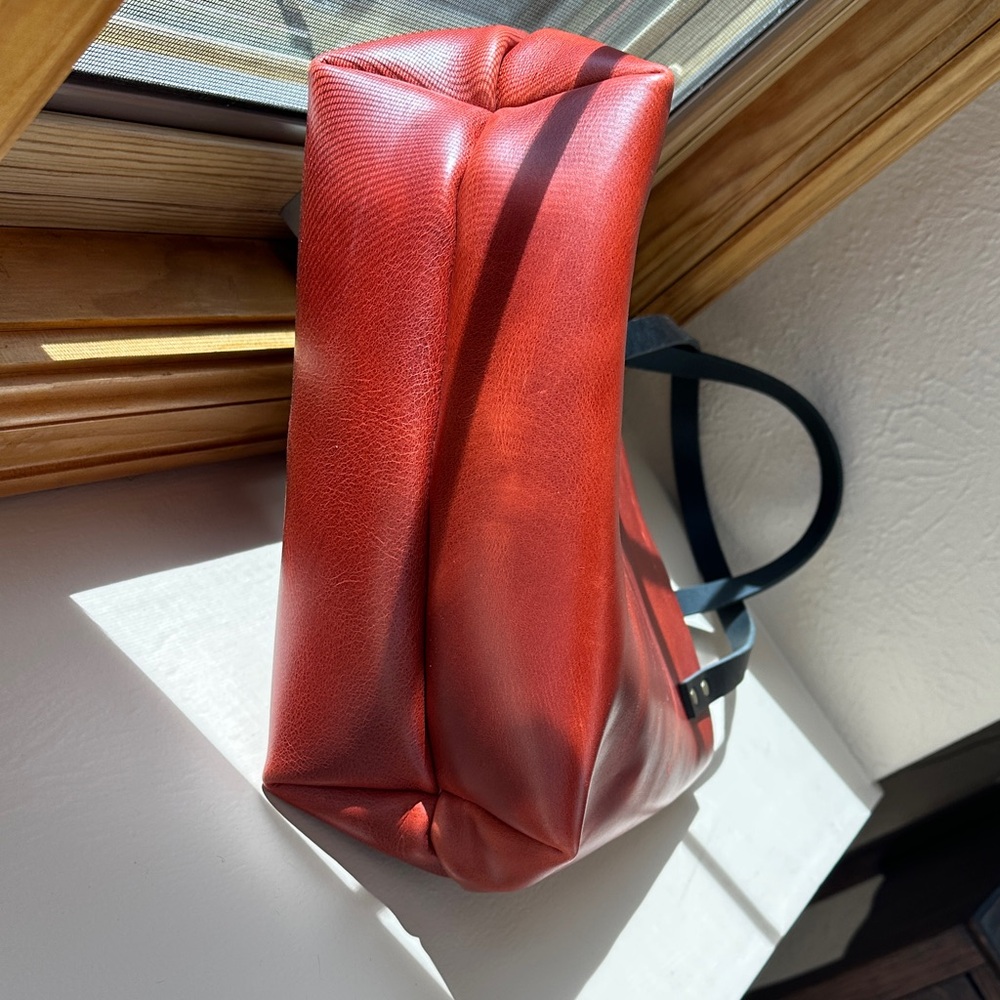Portland Leather Red Small Classic Tote - Picture 6 of 11